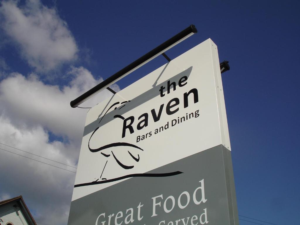 The Raven Hotel Corby Exterior foto